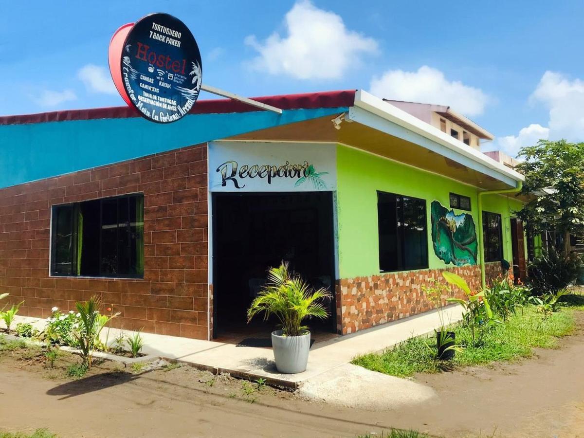 Hostel Tortuguero 7Backpackers エクステリア 写真