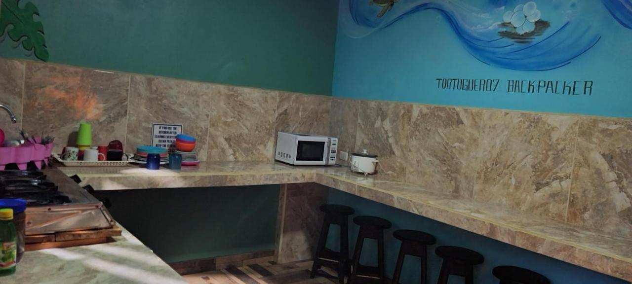 Hostel Tortuguero 7Backpackers エクステリア 写真